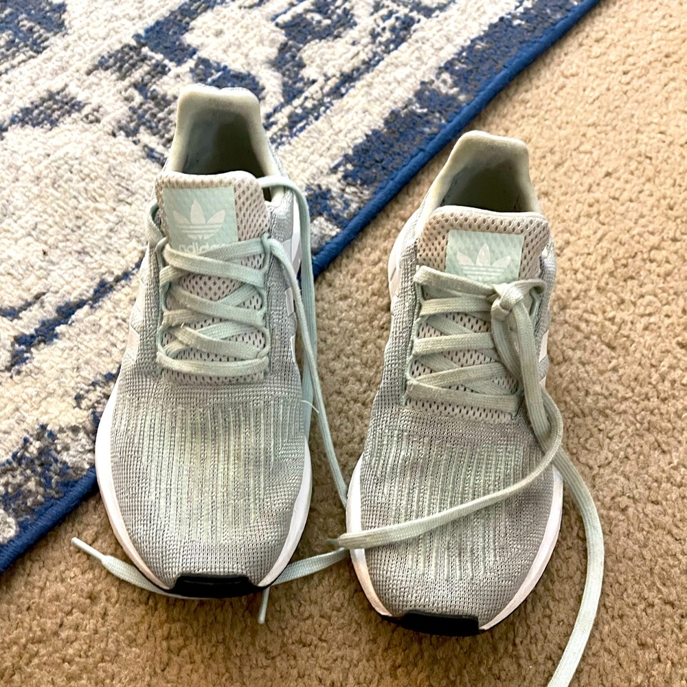 Adidas Cloudfoam mint green & grey sz 7.5